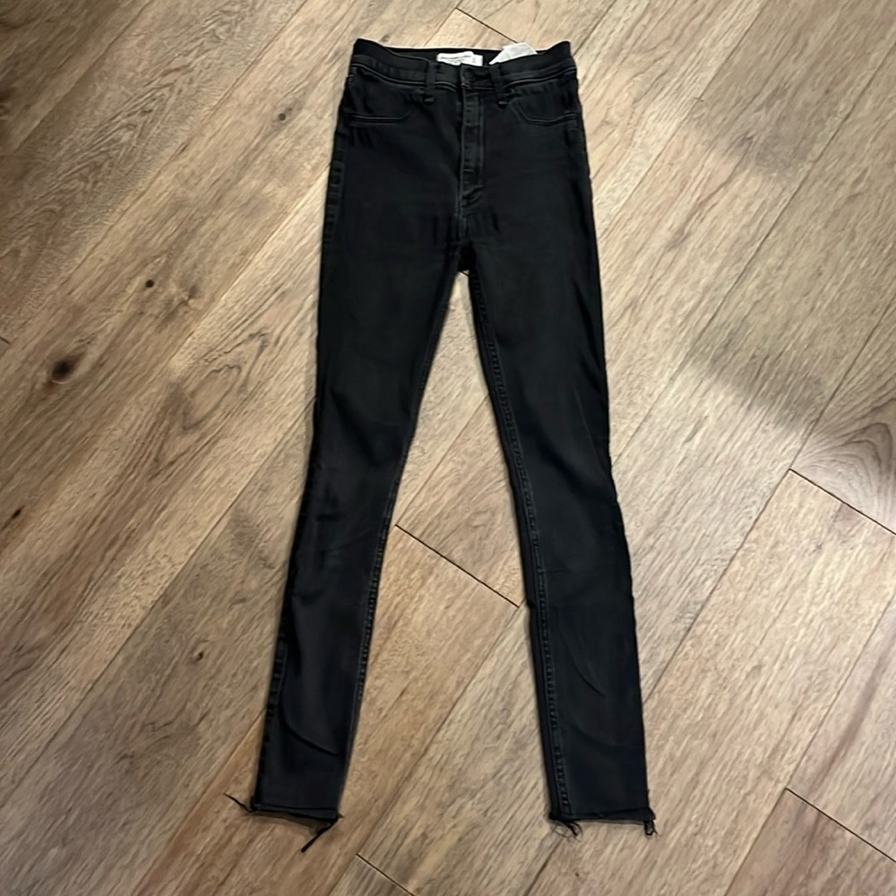 ABERCROMBIE & FITCH ultra high rise the jean leggings, size 25 / 00